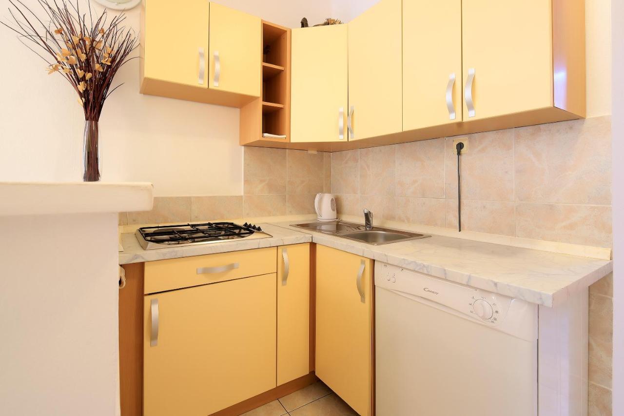 Apartments Lola Novalja Extérieur photo